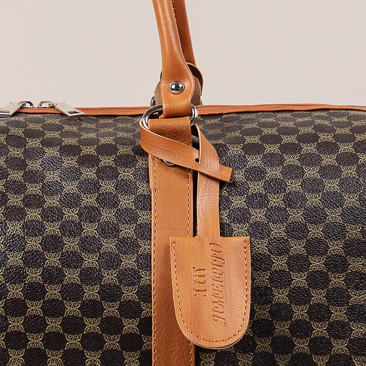 Voyan Louvre Weekender